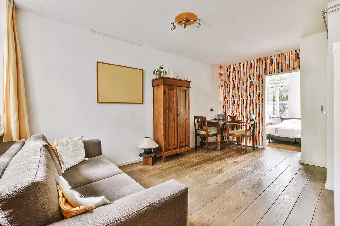 One-bedroom with parking